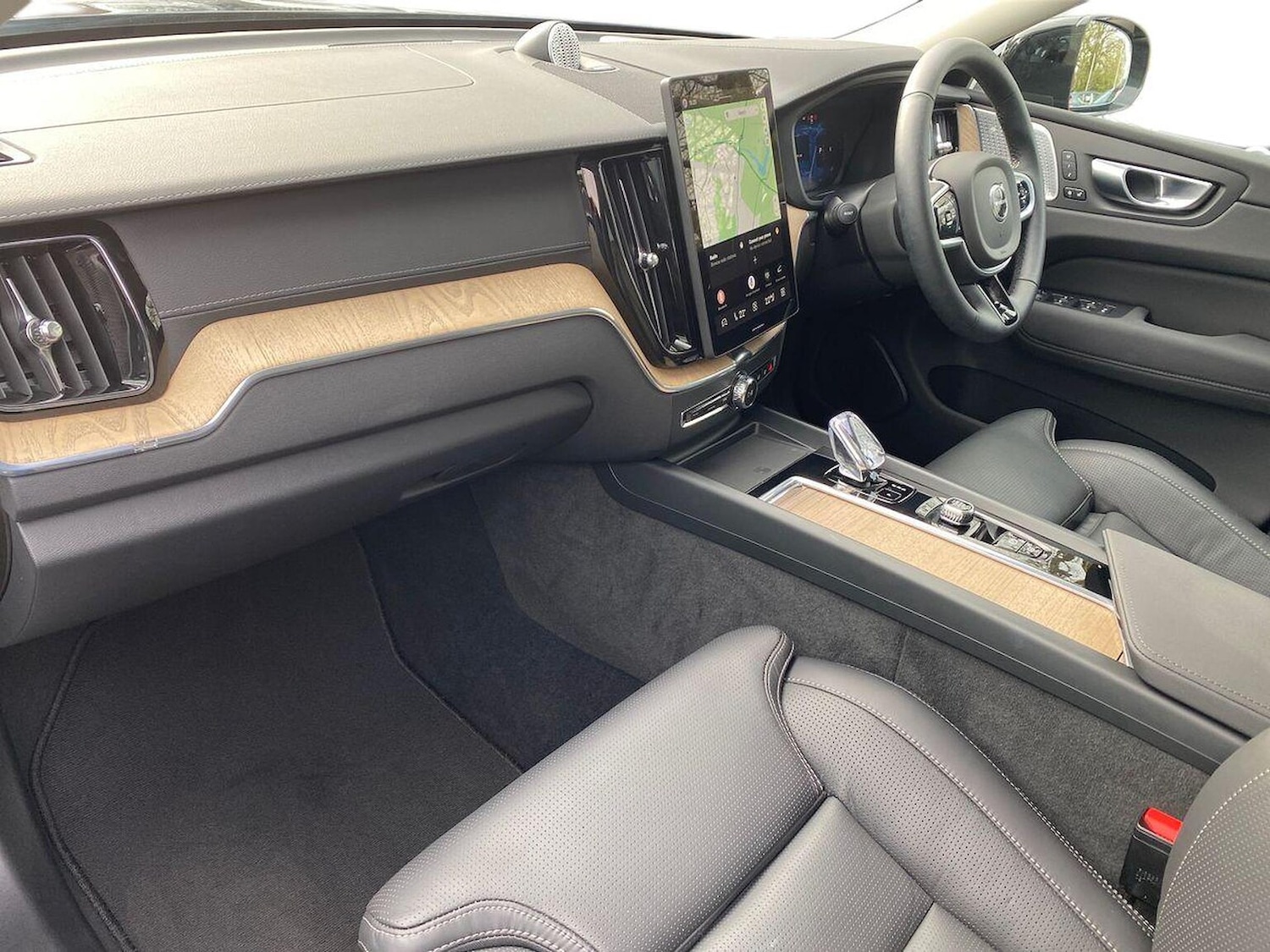 Used Volvo XC60 2025 for sale - 78193953: Photo 9