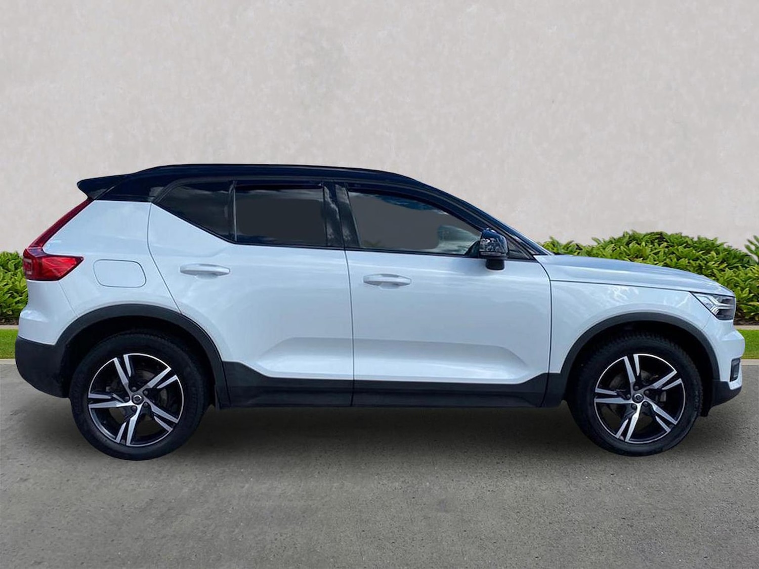 Used Volvo XC40 2020 for sale - 76402397: Photo 3