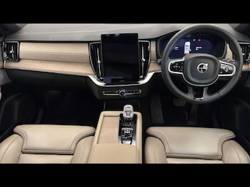 Used Volvo XC90 2025 for sale - 78670621: Photo