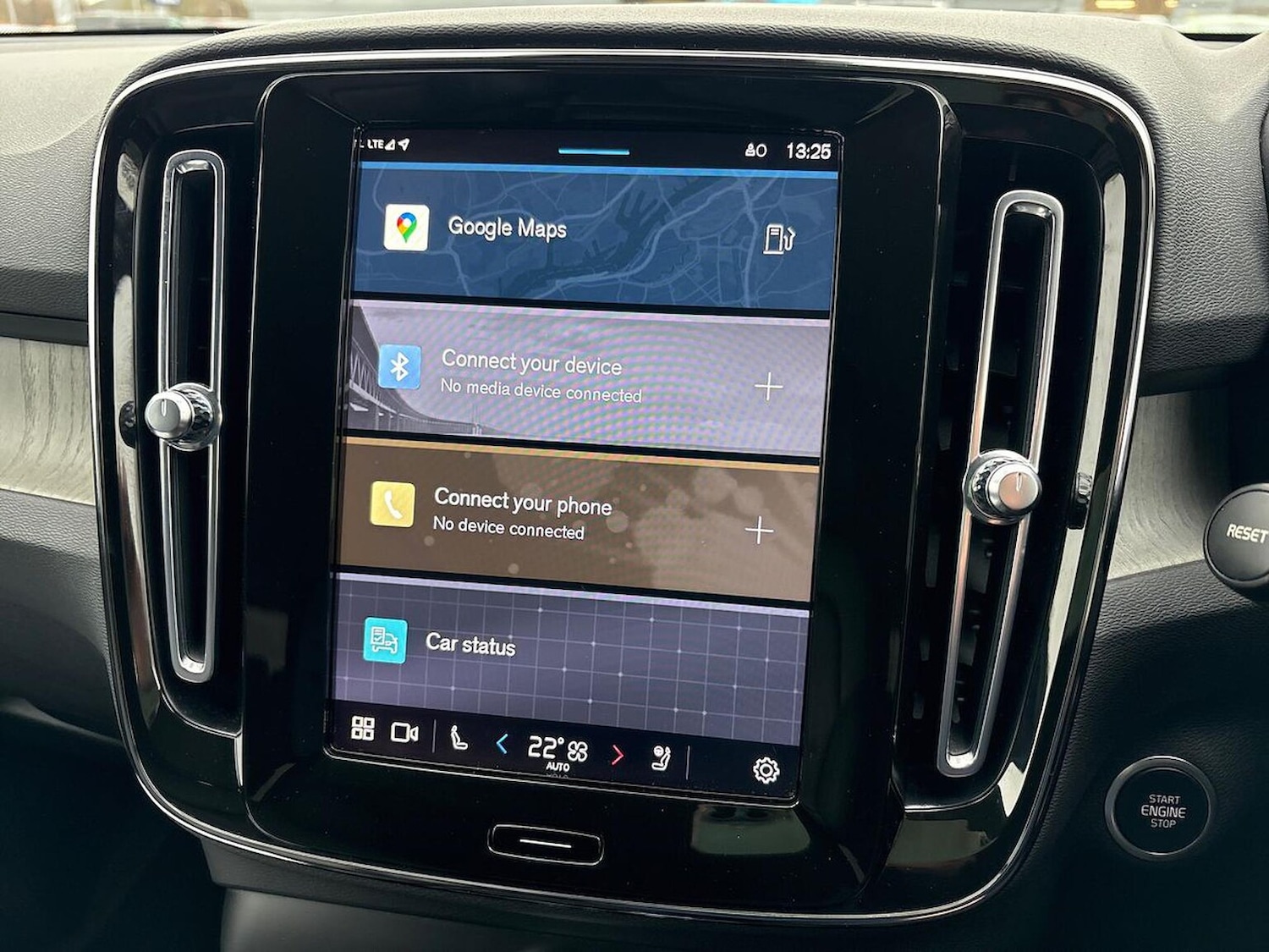 Used Volvo XC40 2022 for sale - 76969956: Photo 11