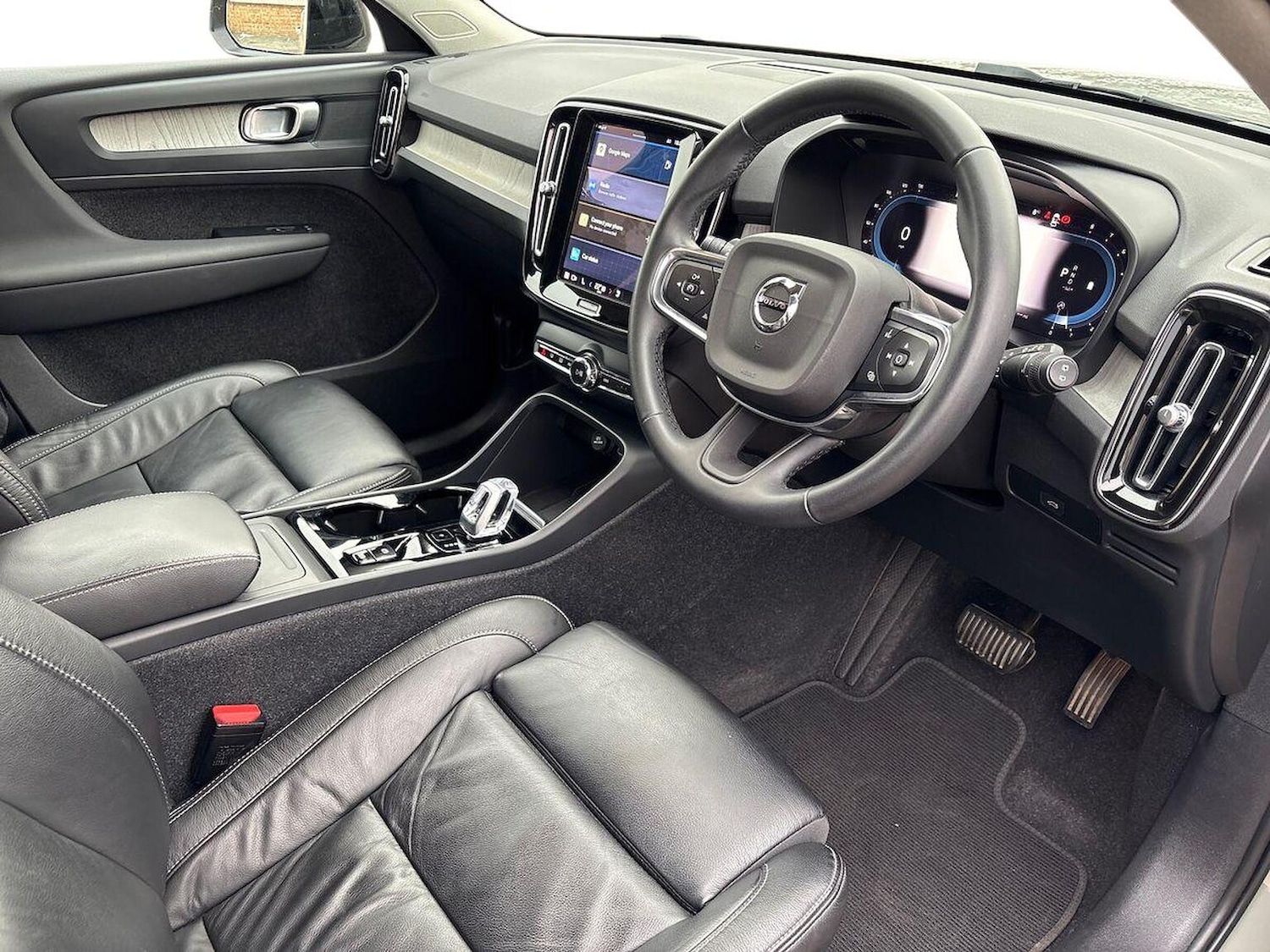 Used Volvo XC40 2022 for sale - 76969956: Photo 15