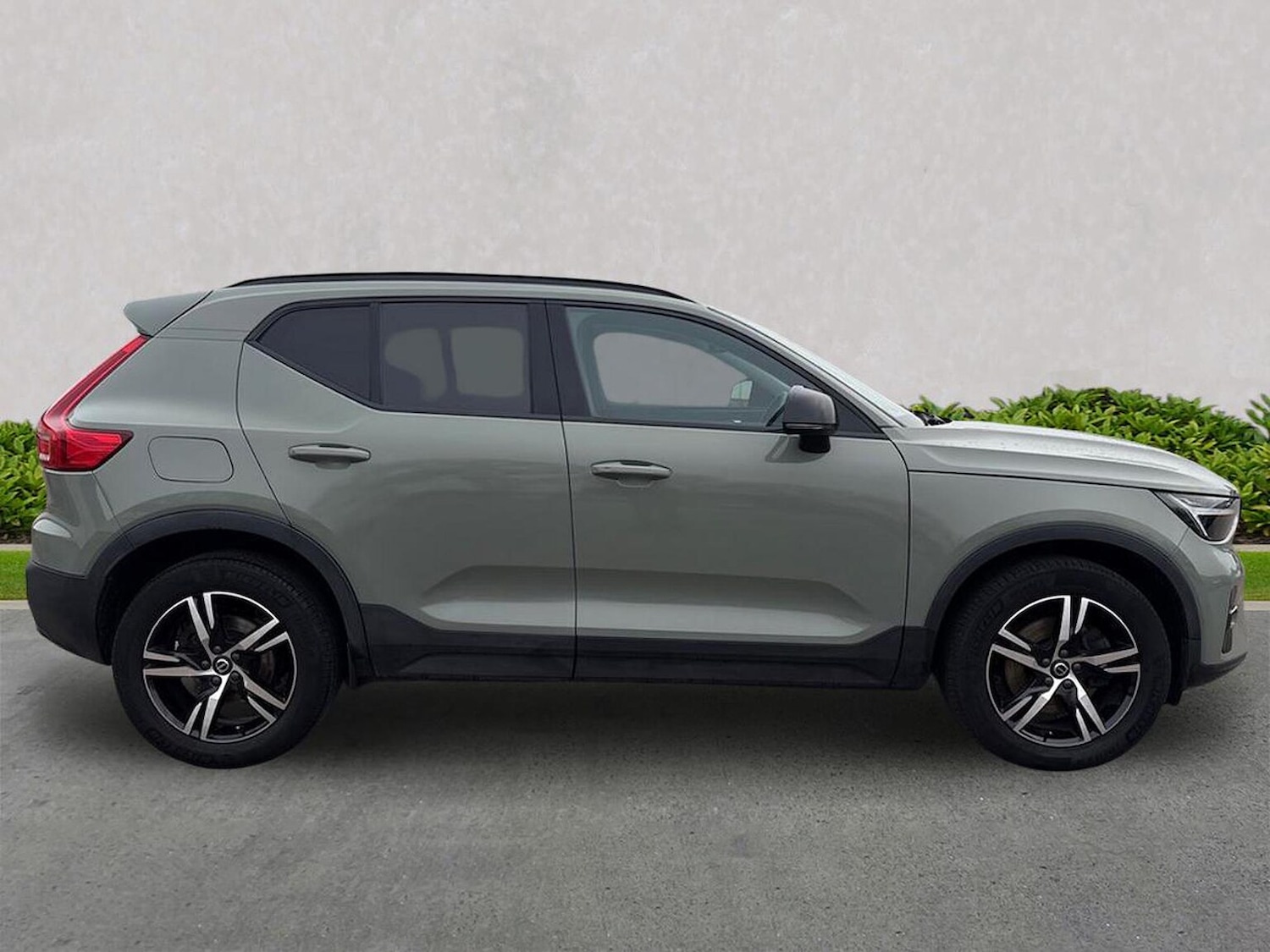 Used Volvo XC40 2022 for sale - 76969956: Photo 3