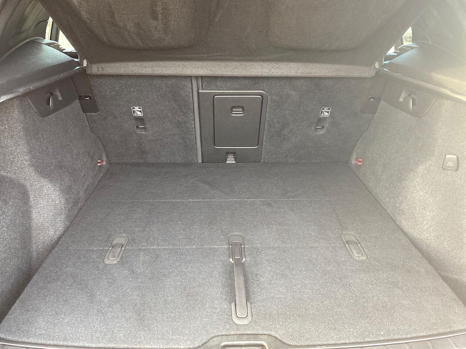 Used Volvo XC40 2022 for sale - 76682647: Photo 17