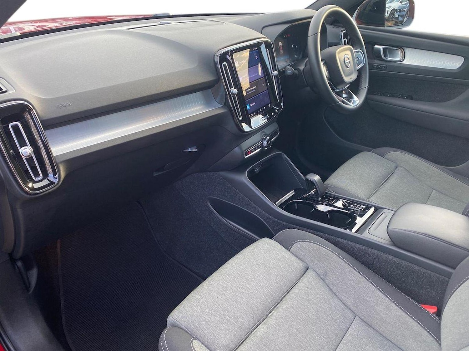 Used Volvo XC40 2022 for sale - 76682647: Photo 7