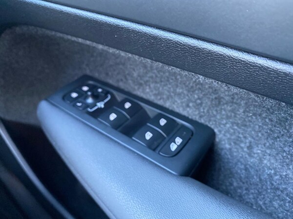Used Volvo XC40 2024 for sale - 76249378: Photo 21