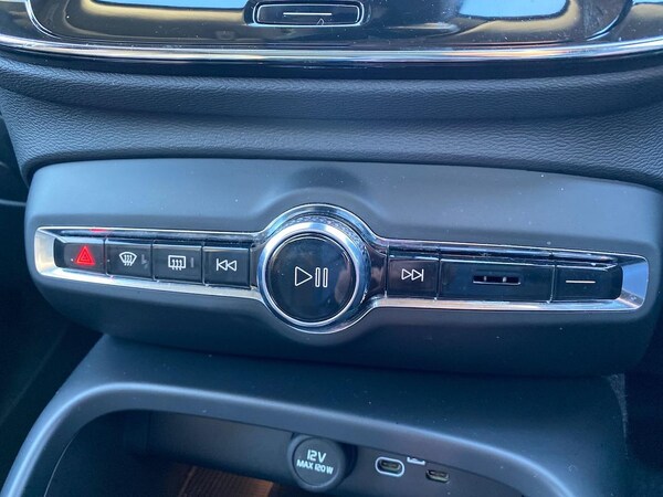 Used Volvo XC40 2024 for sale - 76249378: Photo 22