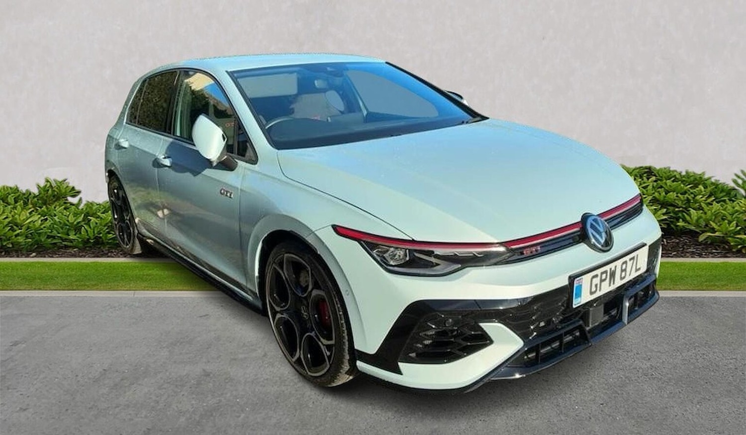 Used Volkswagen Golf 2025 for sale - 76906363: Photo 1
