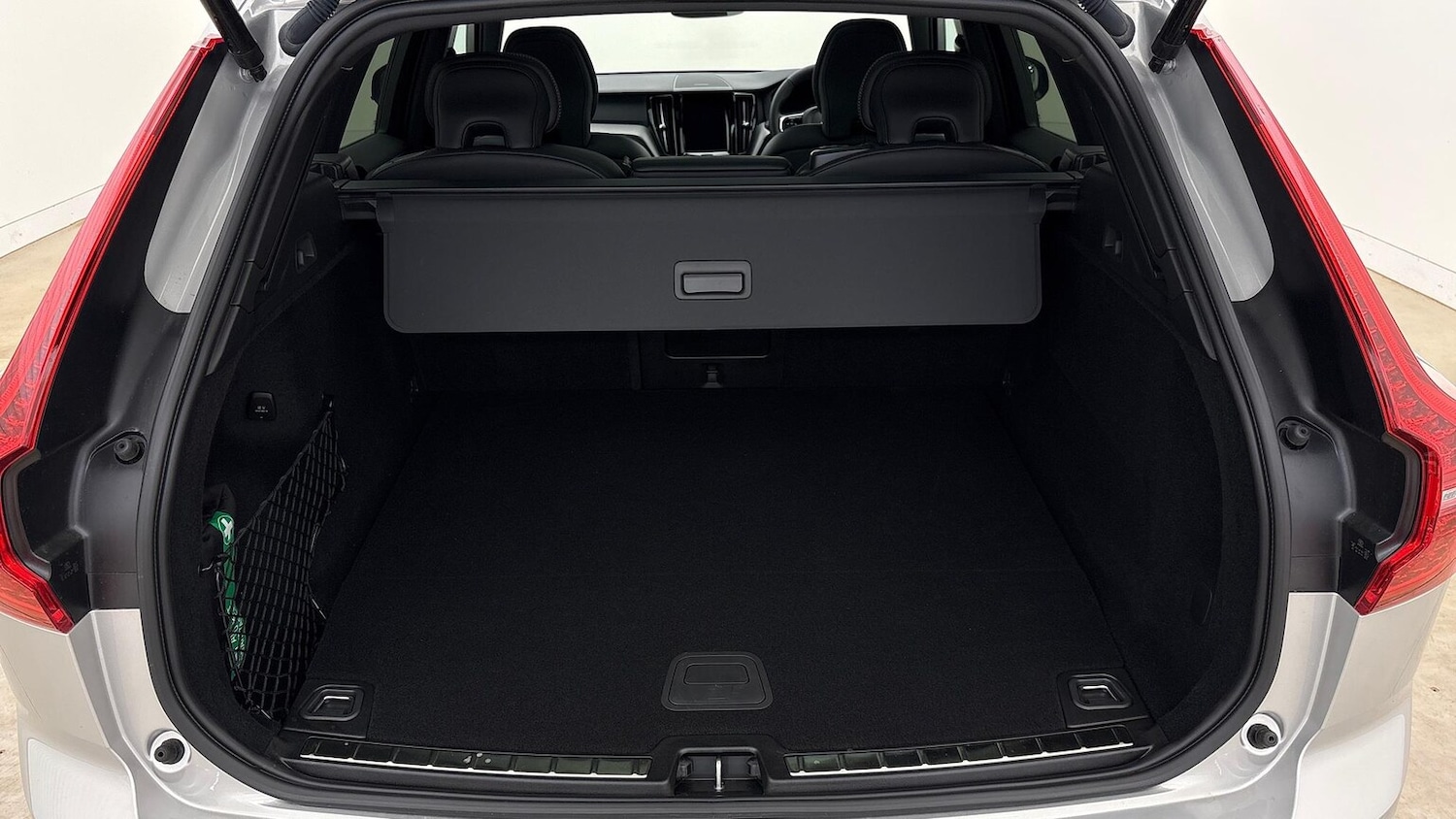 Used Volvo XC60 2025 for sale - 76206076: Photo 11