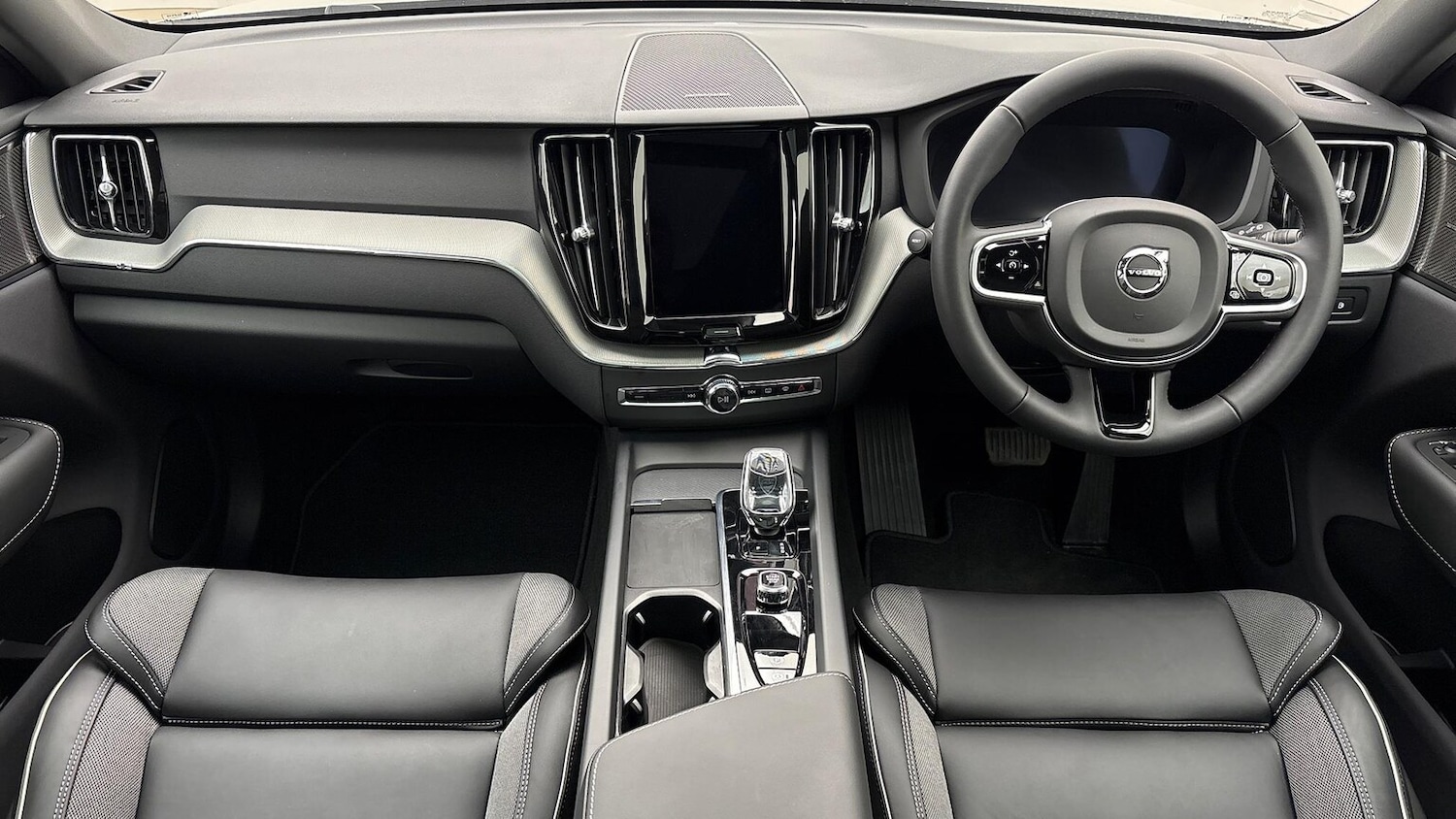 Used Volvo XC60 2025 for sale - 76206076: Photo 8