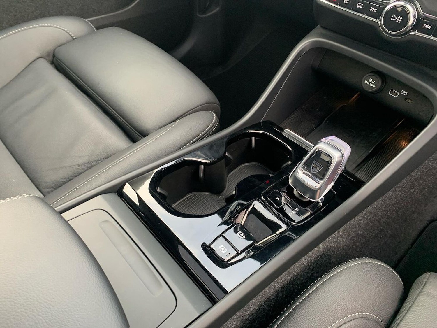 Used Volvo XC40 2024 for sale - 76422383: Photo 13