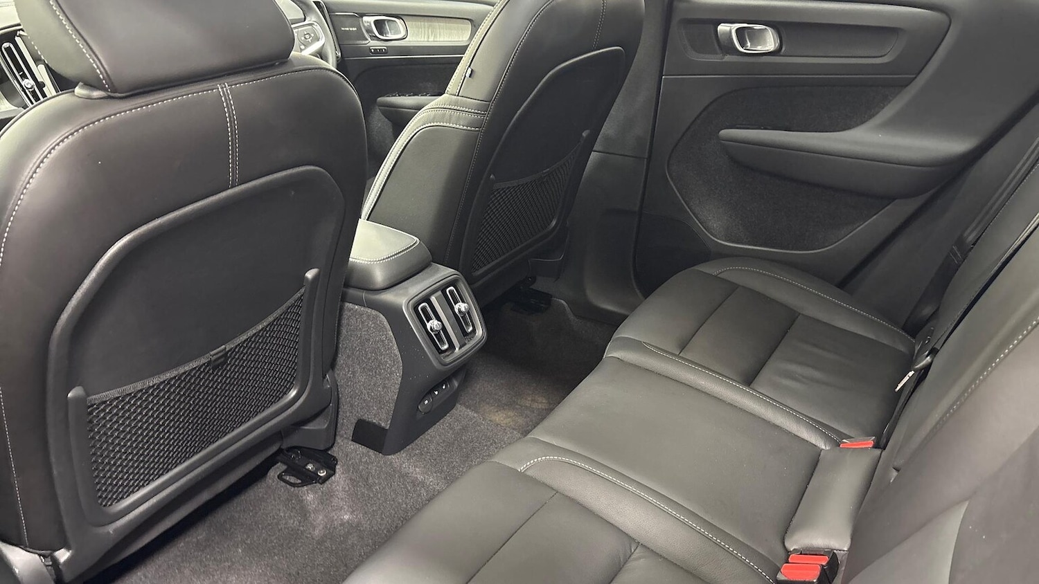 Used Volvo XC40 2024 for sale - 76422383: Photo 7