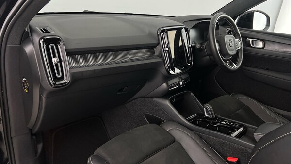 Used Volvo XC40 2021 for sale - 76206086: Photo 3