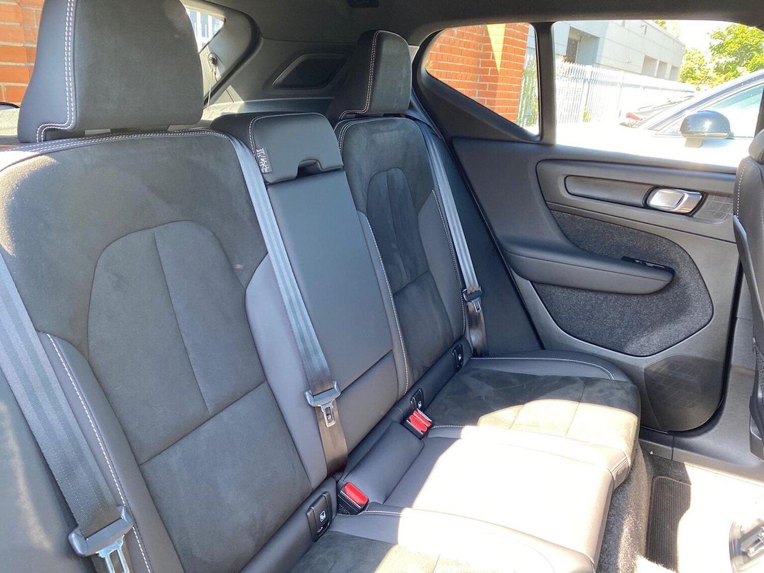 Used Volvo XC40 2023 for sale - 76007244: Photo 16