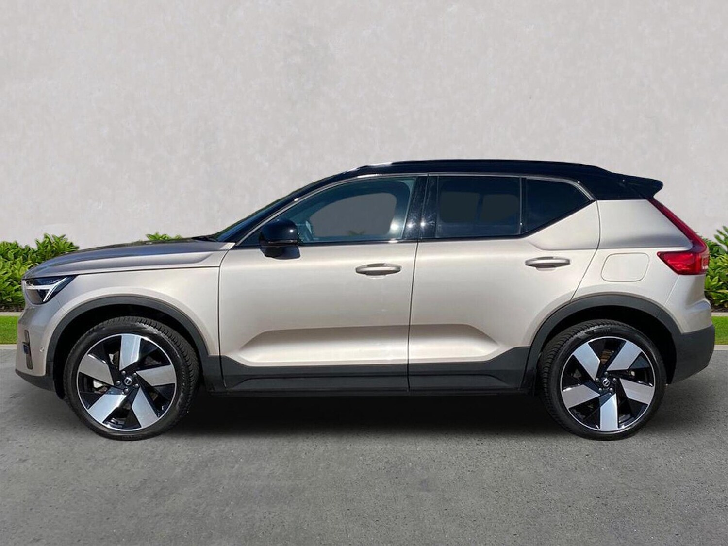 Used Volvo XC40 2023 for sale - 76007244: Photo 19