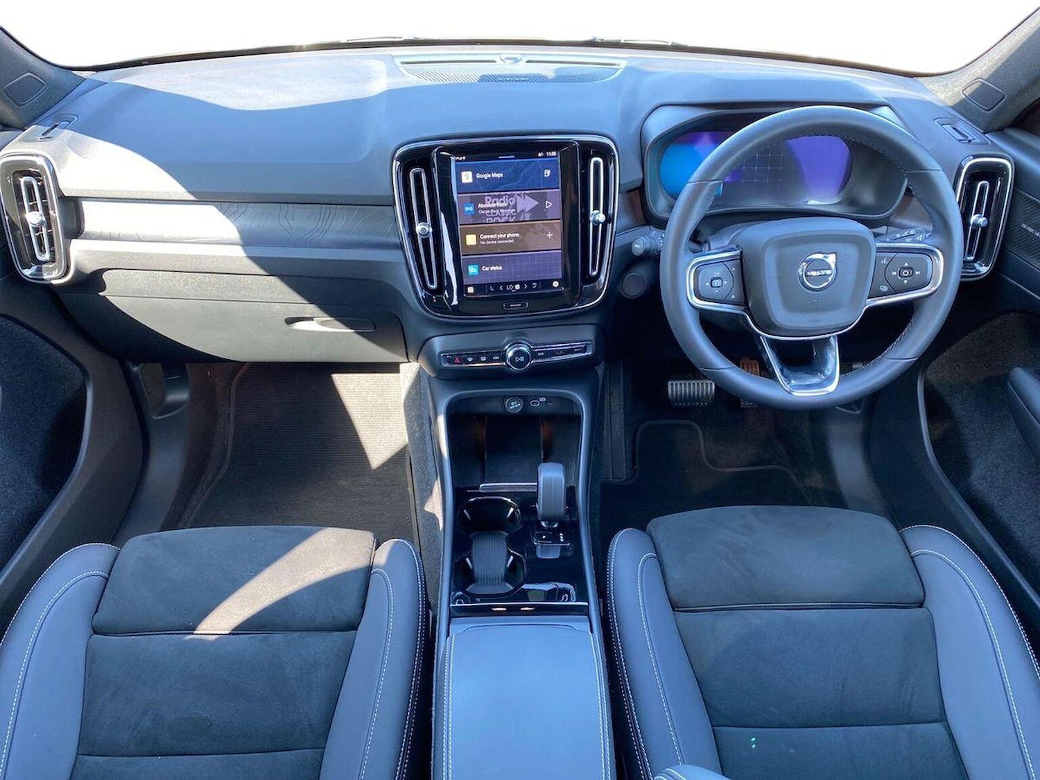 Used Volvo XC40 2023 for sale - 76007244: Photo 8