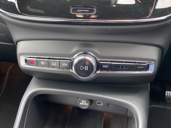 Used Volvo XC40 2022 for sale - 76300812: Photo 22