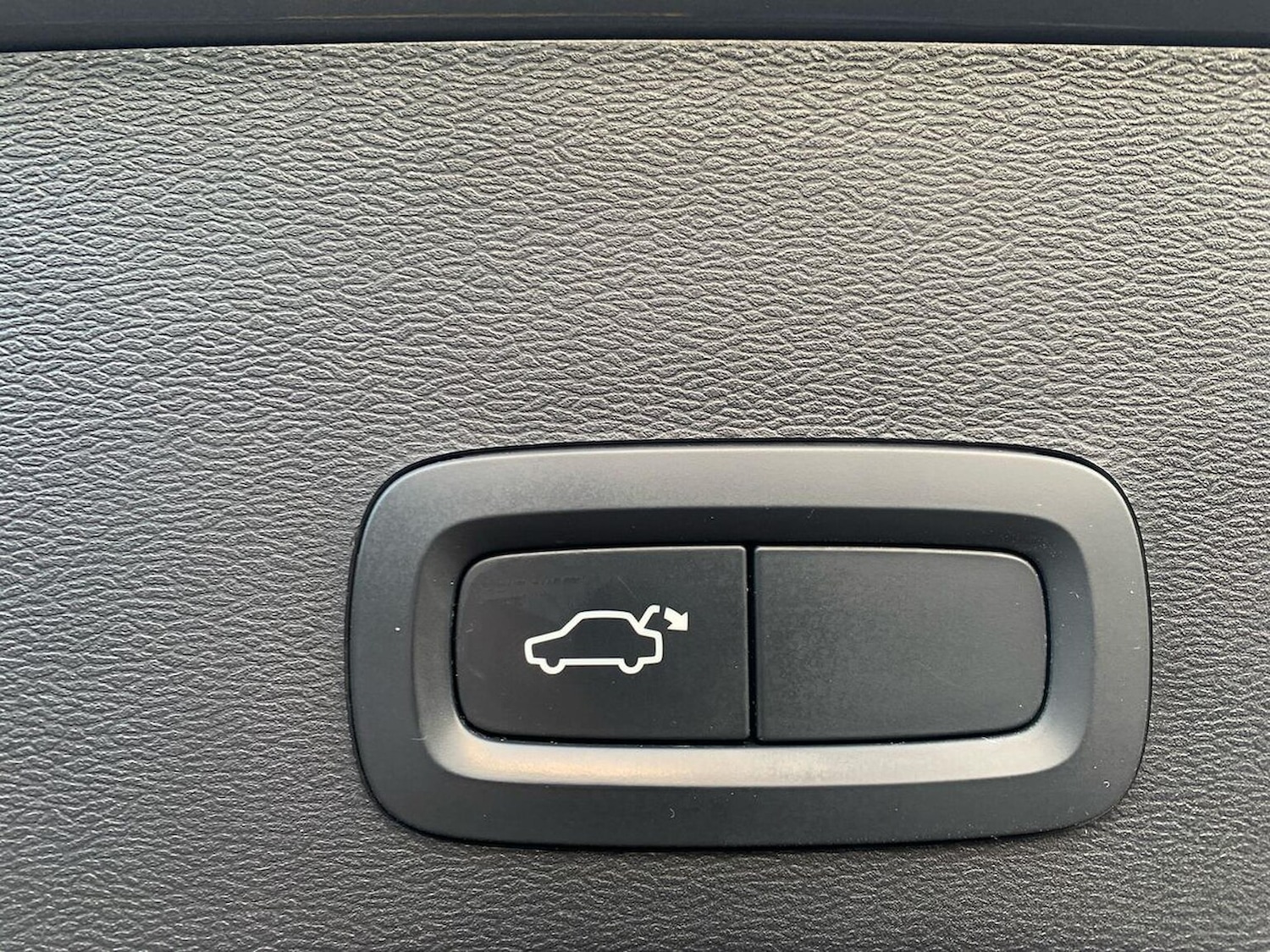 Used Volvo XC40 2020 for sale - 77487502: Photo 32