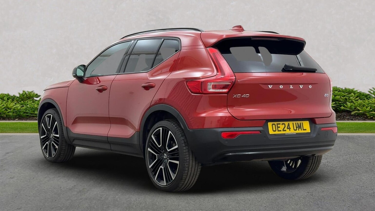 Used Volvo XC40 2024 for sale - 76057917: Photo 2
