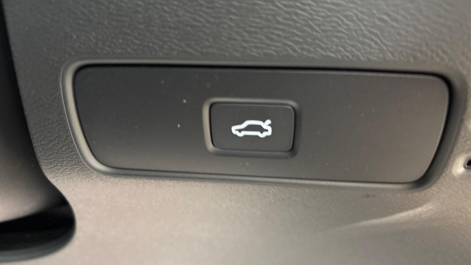 Used Volvo XC40 2024 for sale - 76057917: Photo 28