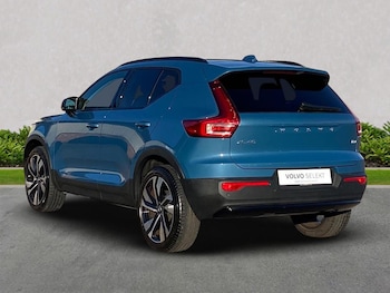 Used Volvo XC40 2024 for sale - 76097645: Photo 2