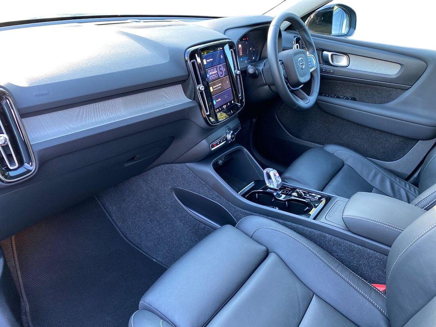 Used Volvo XC40 2024 for sale - 76097645: Photo 7