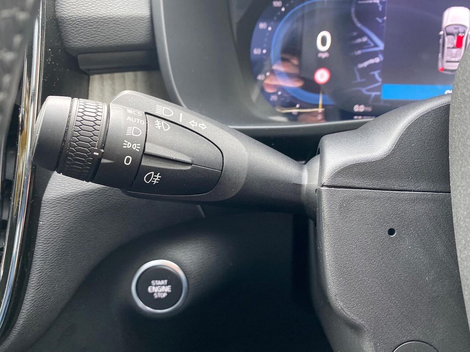 Used Volvo XC40 2024 for sale - 76422386: Photo 29