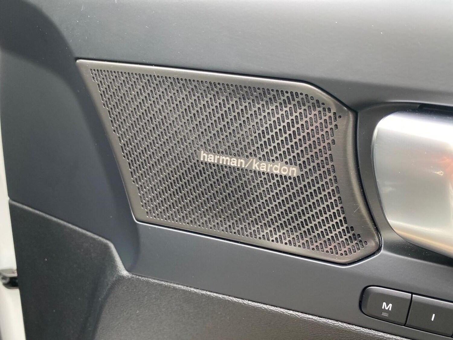 Used Volvo XC40 2024 for sale - 76422386: Photo 31