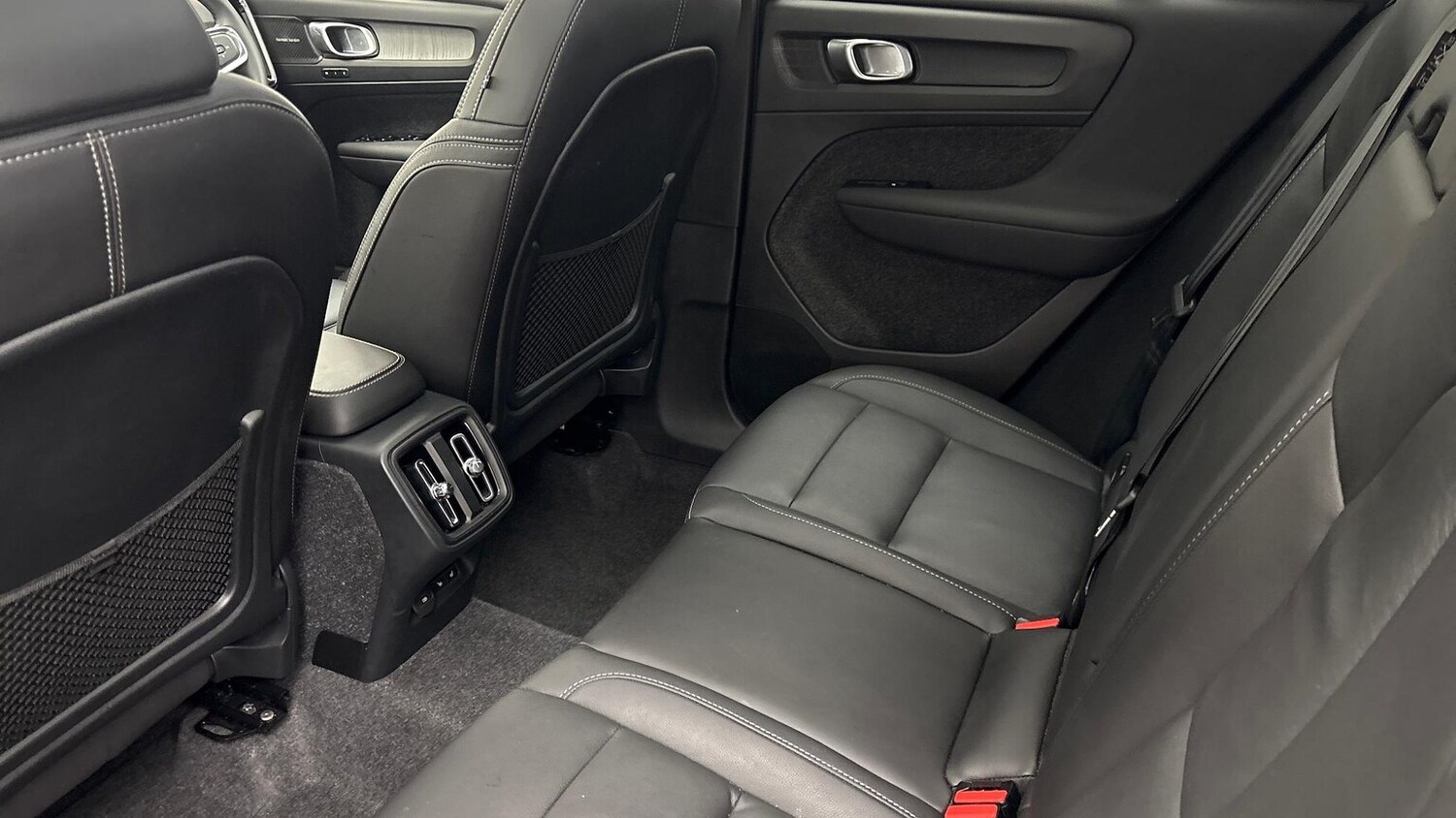 Used Volvo XC40 2024 for sale - 76422386: Photo 7