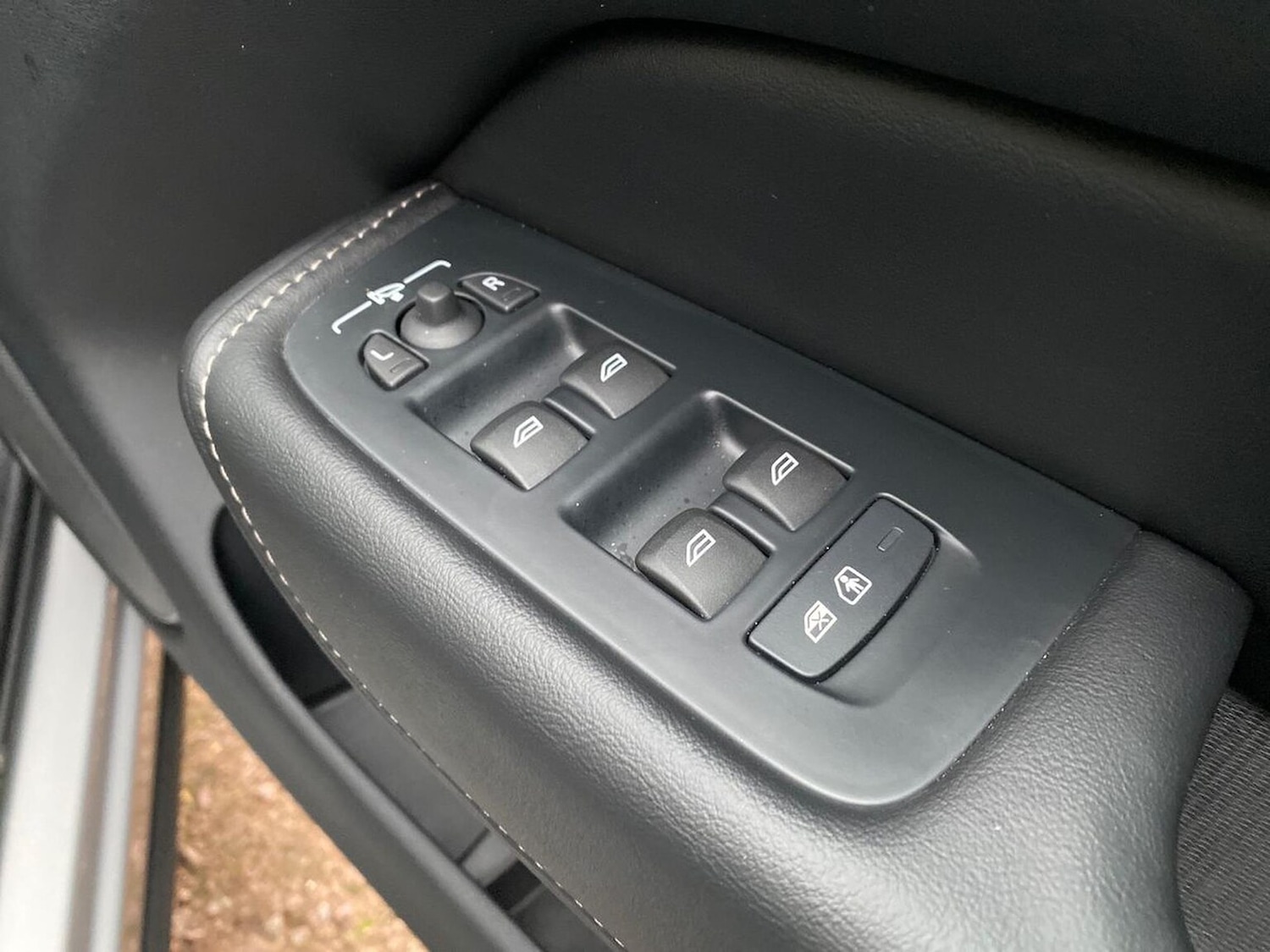 Used Volvo XC60 2025 for sale - 76963573: Photo 21