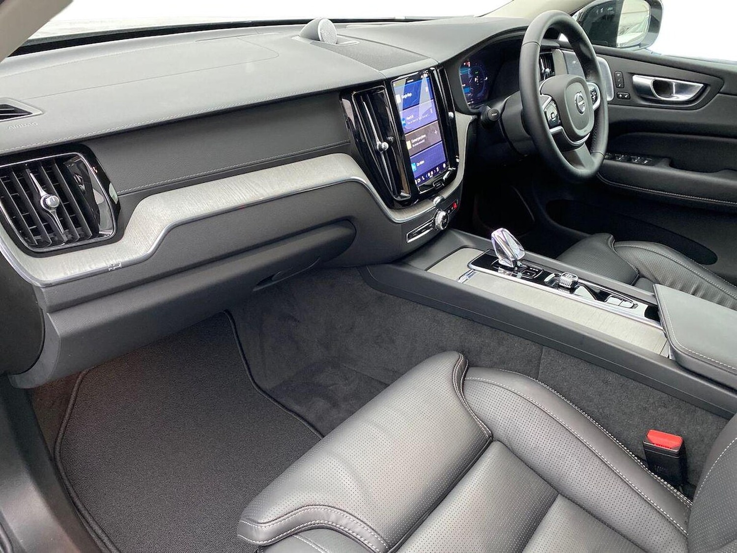 Used Volvo XC60 2025 for sale - 76963573: Photo 7