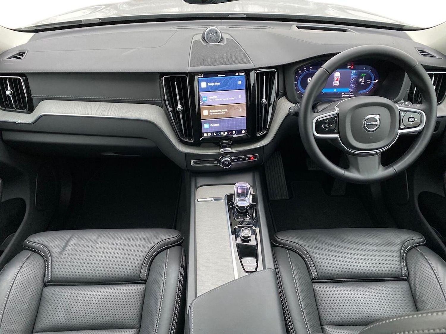 Used Volvo XC60 2025 for sale - 76963573: Photo 8