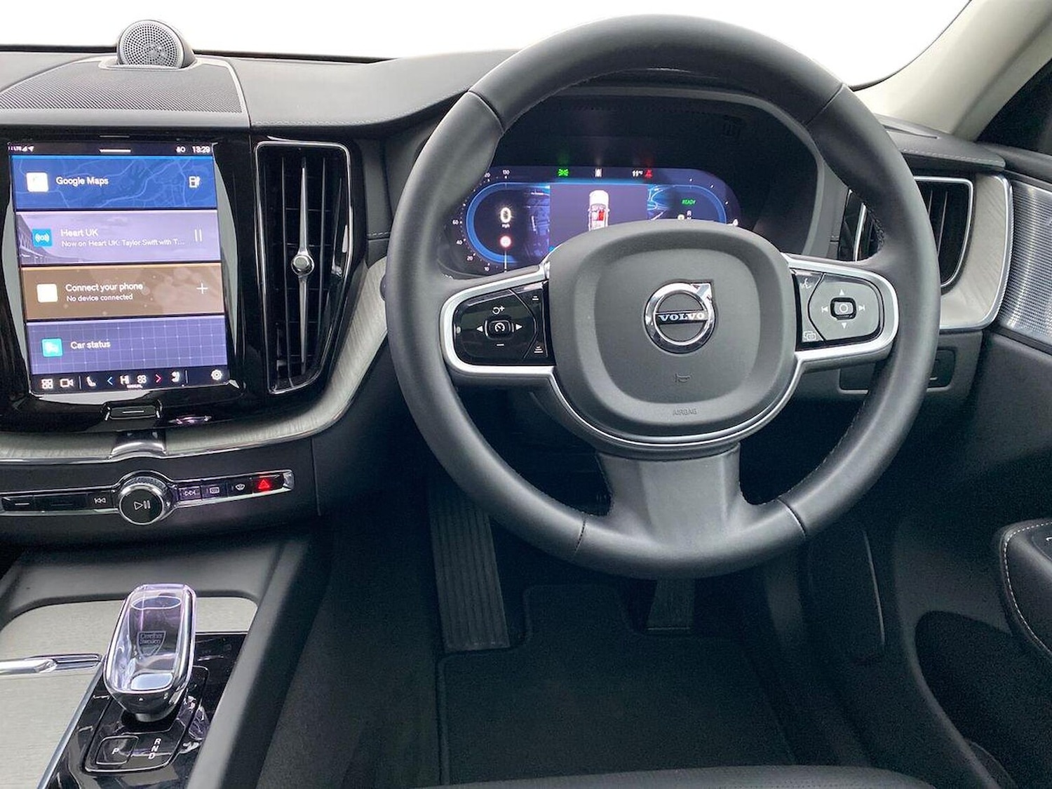 Used Volvo XC60 2025 for sale - 76963573: Photo 9