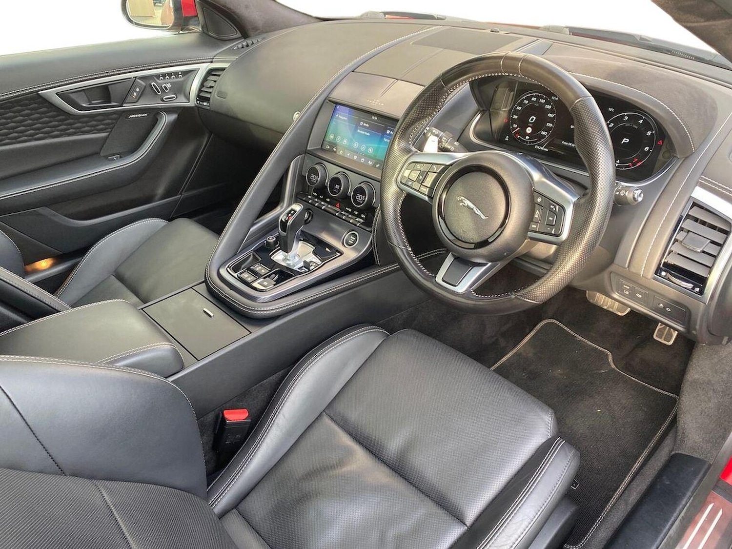 Used Jaguar F-Type 2022 for sale - 77028119: Photo 15