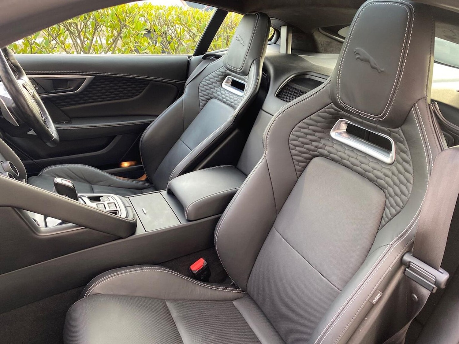 Used Jaguar F-Type 2022 for sale - 77028119: Photo 16