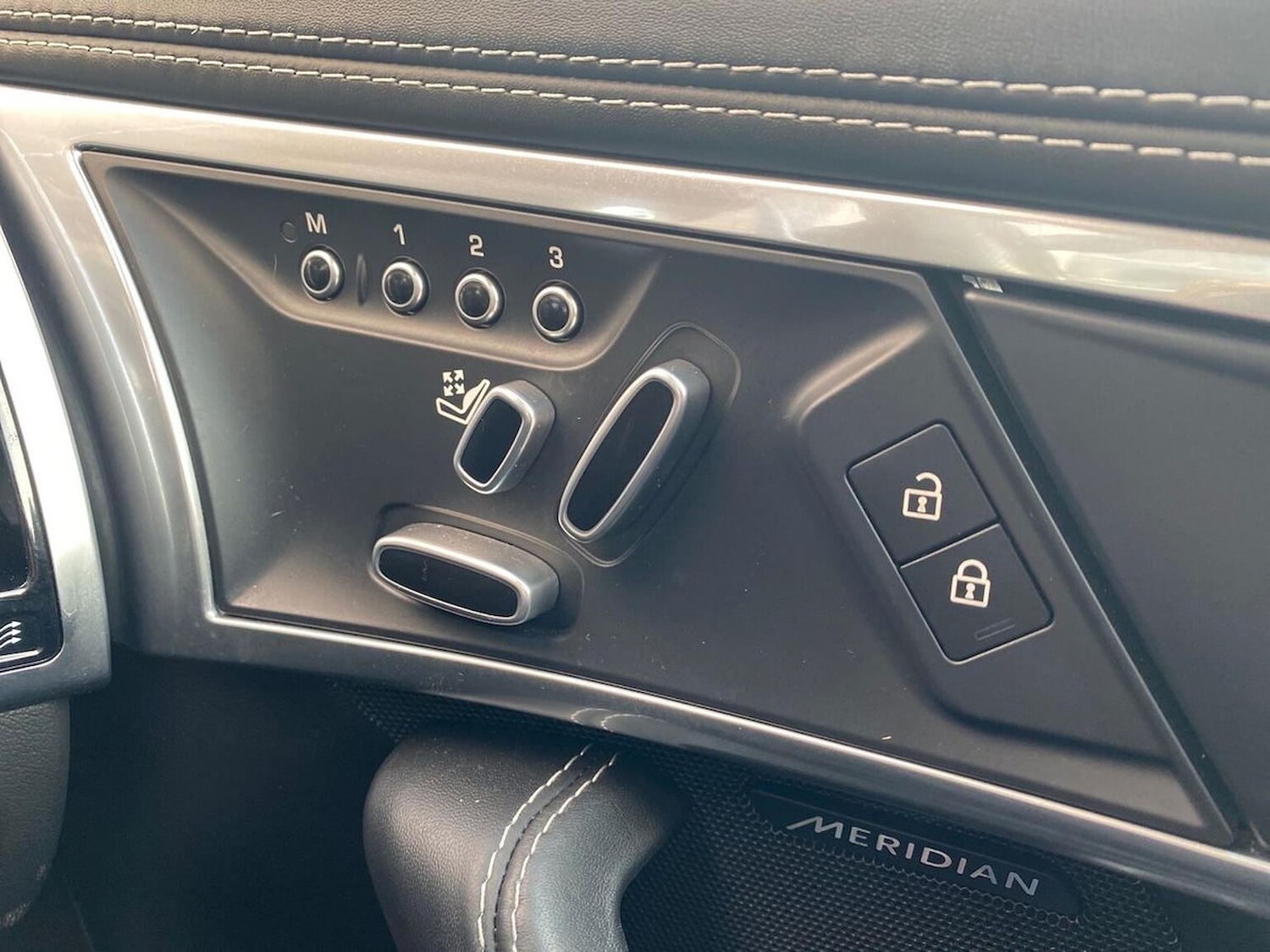 Used Jaguar F-Type 2022 for sale - 77028119: Photo 30