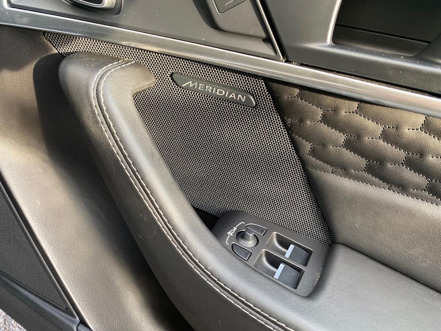 Used Jaguar F-Type 2022 for sale - 77028119: Photo 31