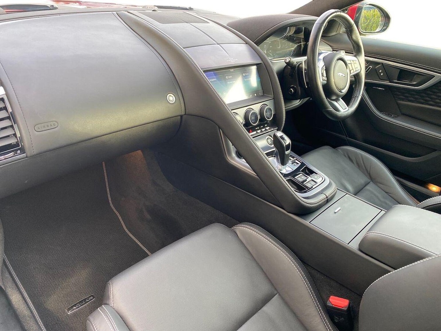 Used Jaguar F-Type 2022 for sale - 77028119: Photo 7