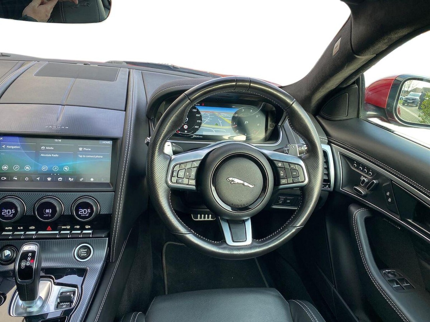 Used Jaguar F-Type 2022 for sale - 77028119: Photo 9