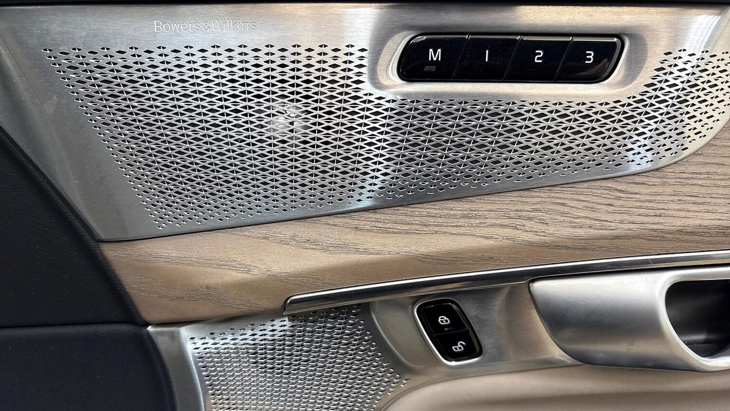 Used Volvo XC90 2025 for sale - 76863961: Photo 31