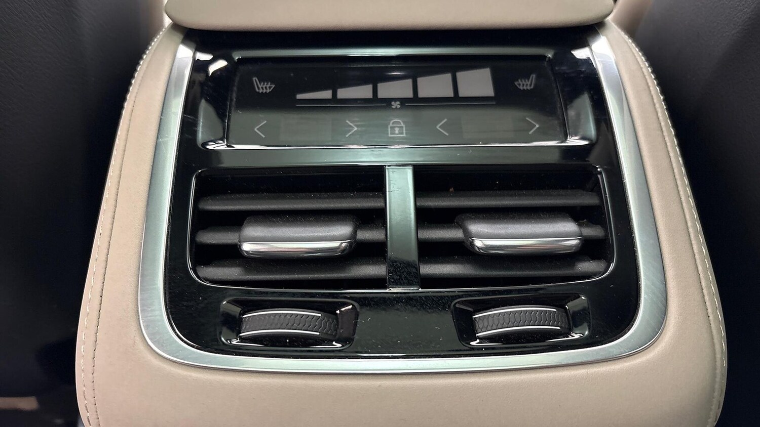 Used Volvo XC90 2025 for sale - 76863961: Photo 36