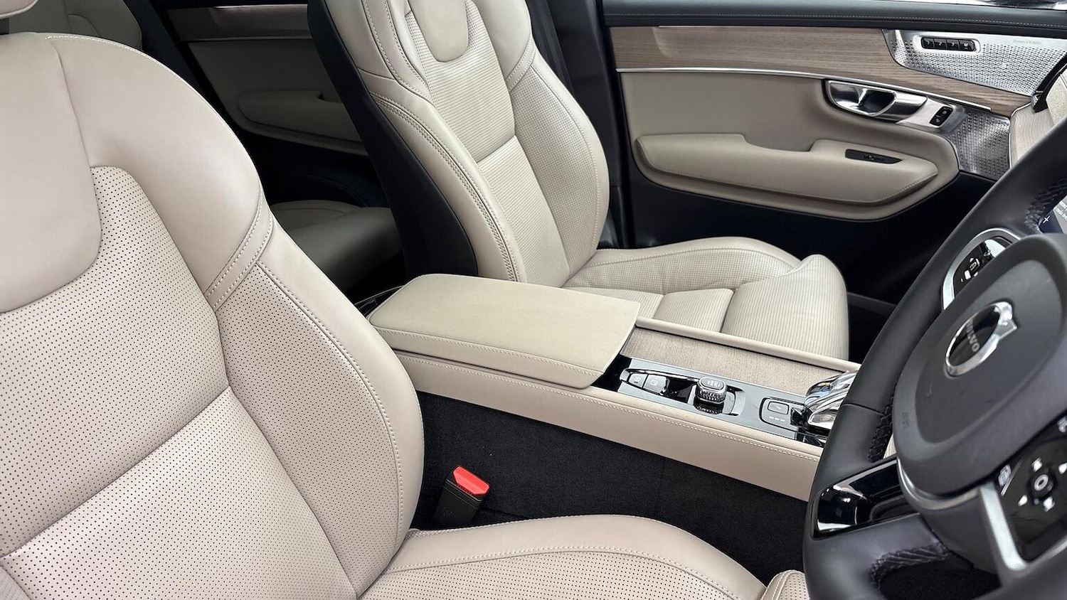 Used Volvo XC90 2025 for sale - 76863961: Photo 9