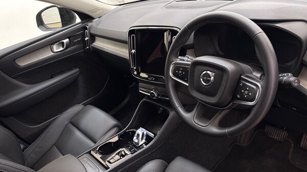 Used Volvo XC40 2024 for sale - 76206078: Photo 9
