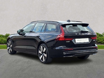 Used Volvo V60 2025 for sale - 78452778: Photo