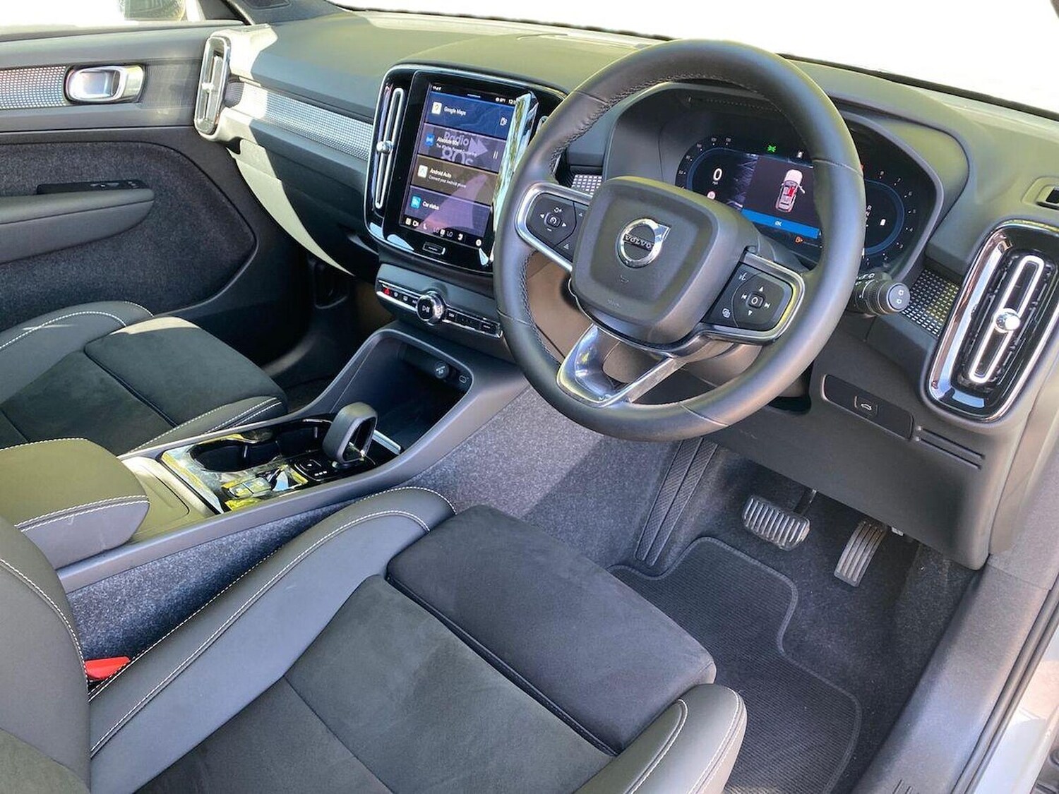 Used Volvo XC40 2024 for sale - 76065638: Photo 15