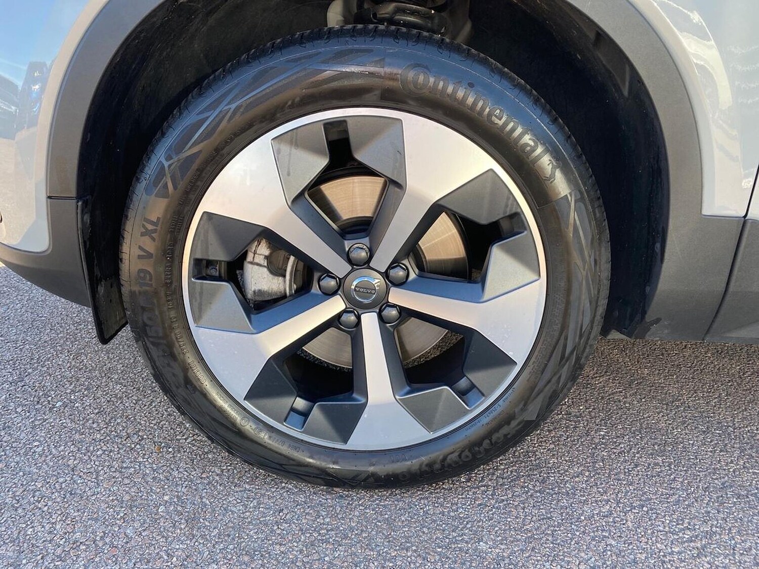 Used Volvo XC40 2024 for sale - 76065638: Photo 6
