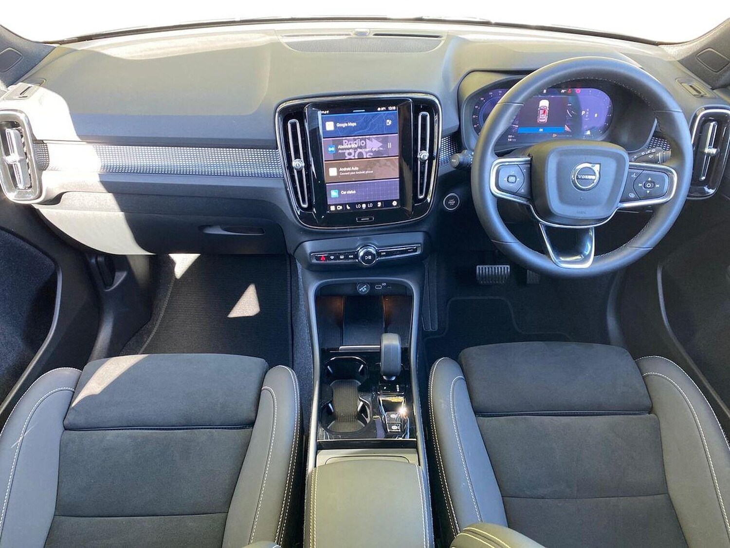 Used Volvo XC40 2024 for sale - 76065638: Photo 8