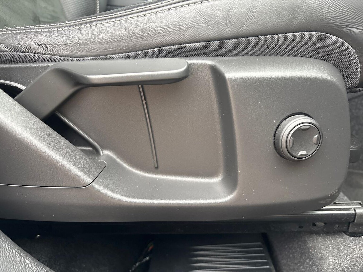 Used Volvo XC40 2020 for sale - 78194031: Photo 32