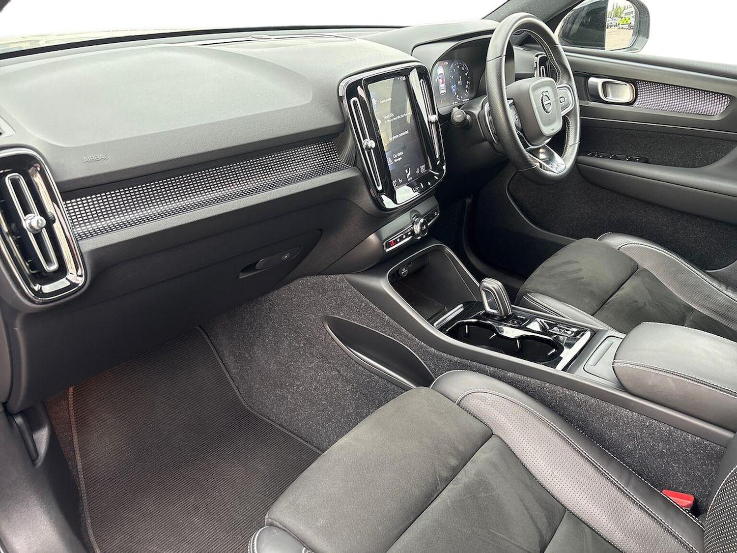 Used Volvo XC40 2020 for sale - 78194031: Photo 9