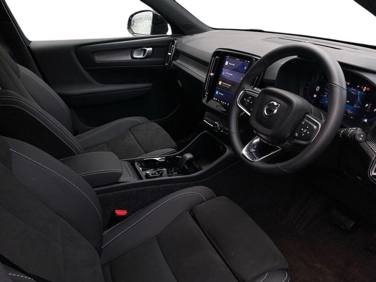 Used Volvo XC40 2024 for sale - 78218669: Photo 17