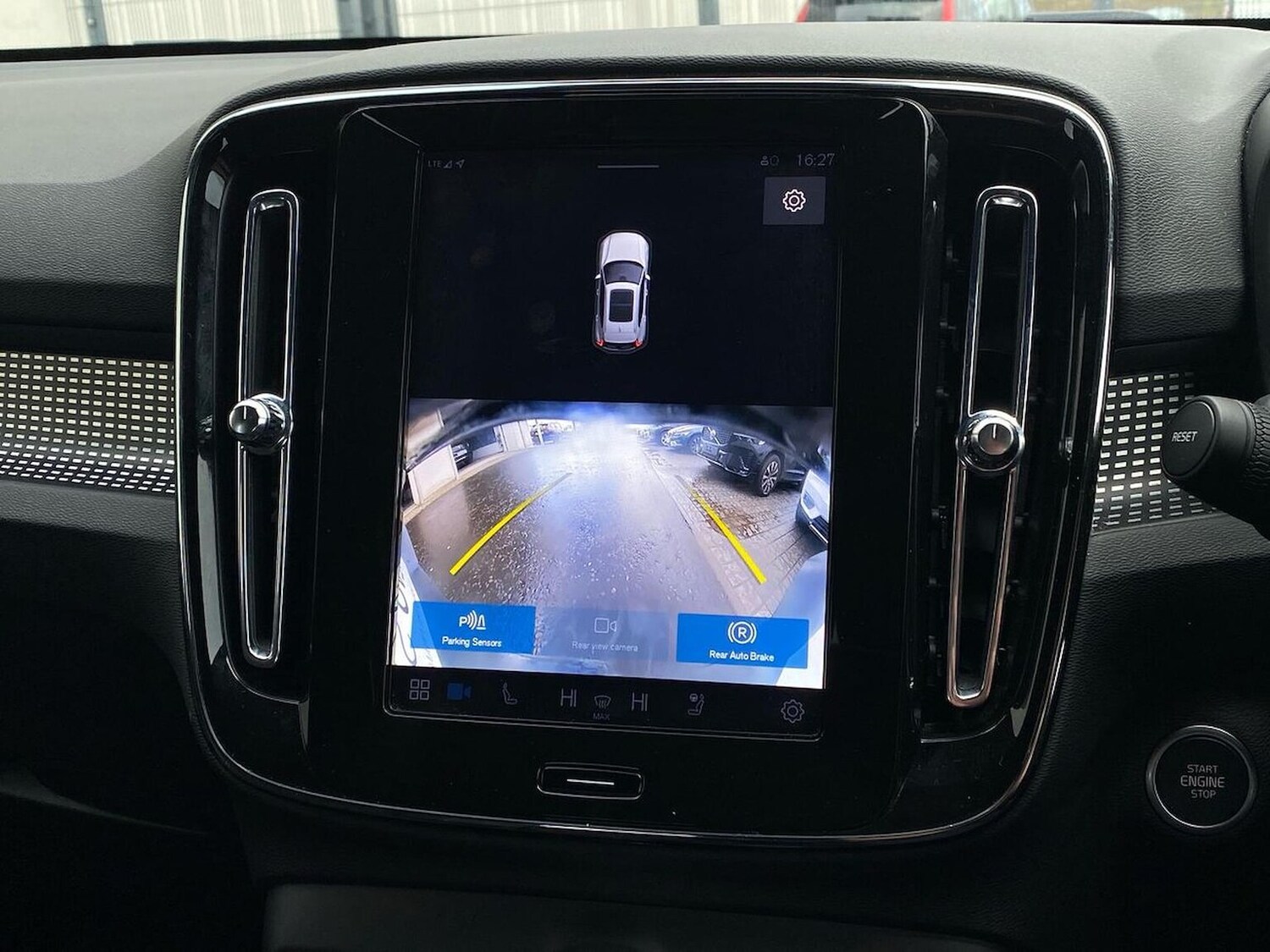 Used Volvo XC40 2024 for sale - 78218669: Photo 25